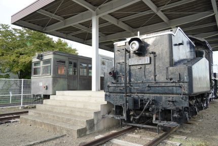佐久鉄道キハホニ56とC56