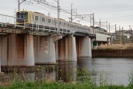 ����첣��